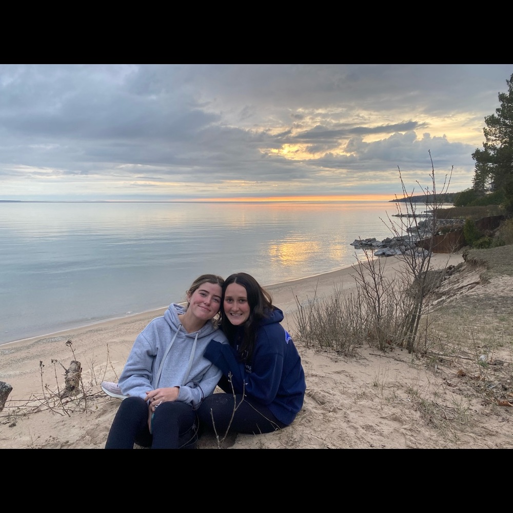 Meet your Posher, Caraline